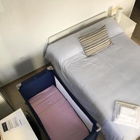 Sunnylivings Hotel Севиля Екстериор снимка