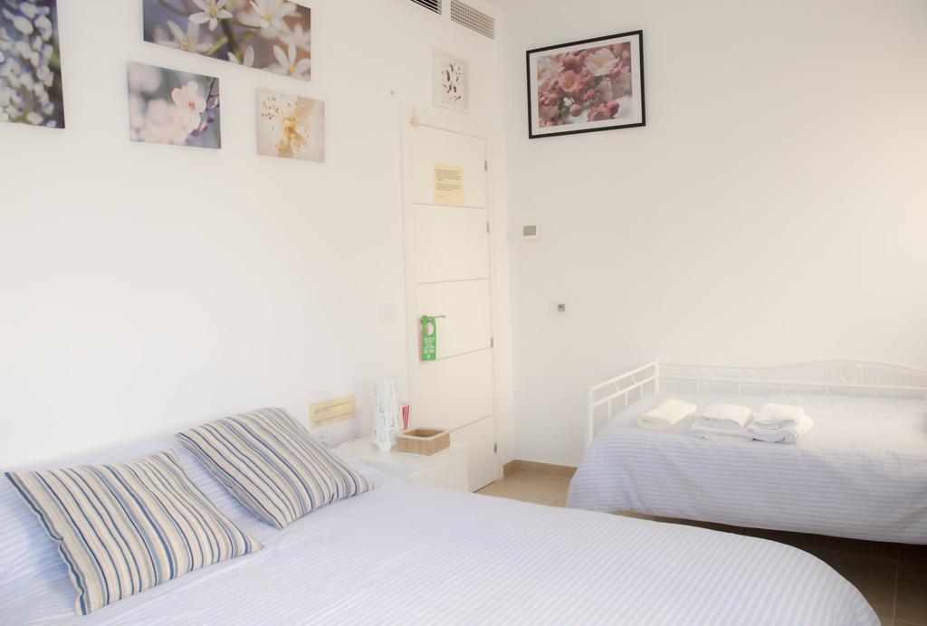 Sunnylivings Hotel Севиля Екстериор снимка