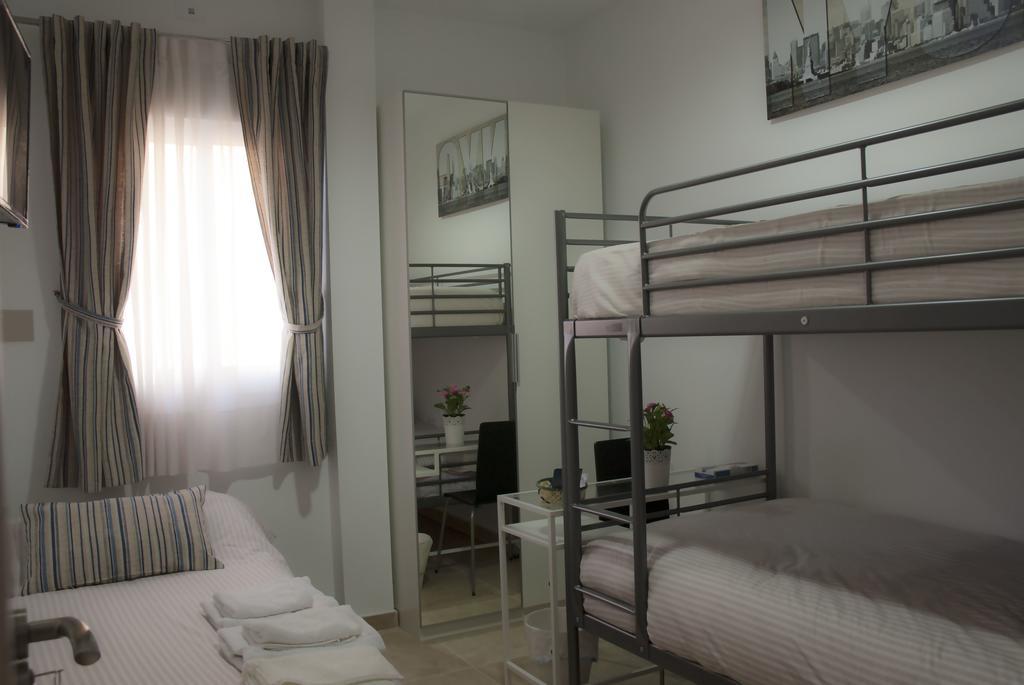 Sunnylivings Hotel Севиля Екстериор снимка