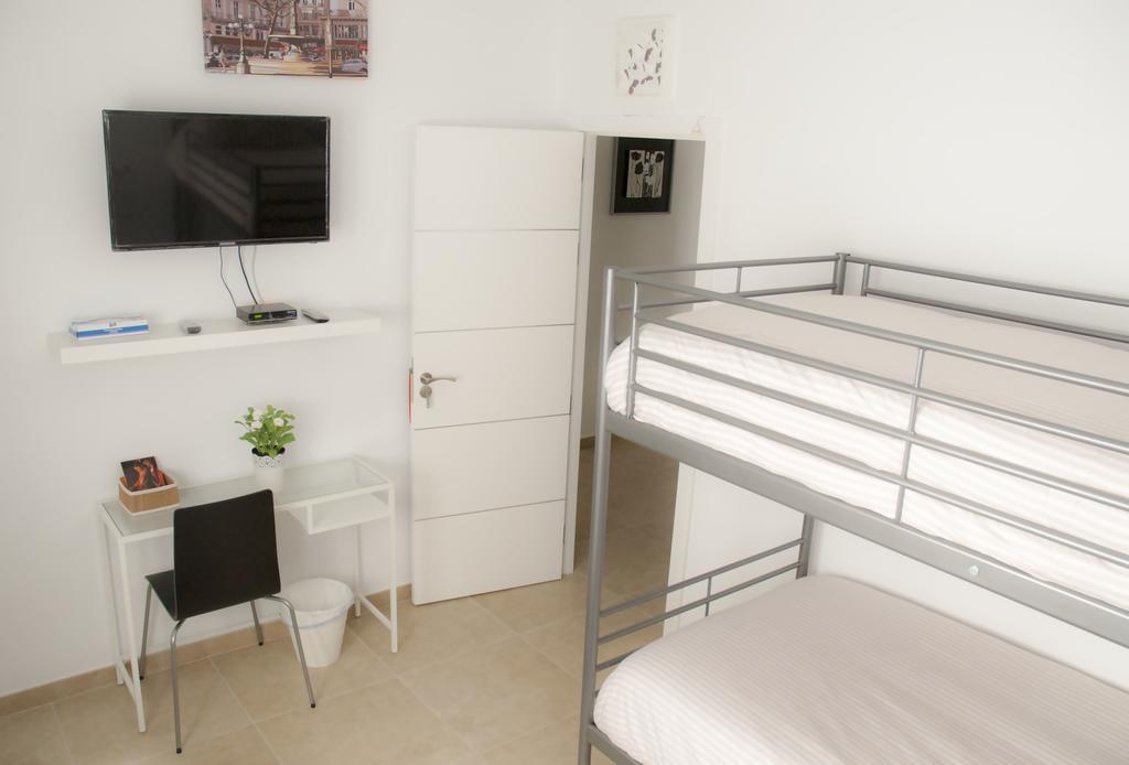 Sunnylivings Hotel Севиля Екстериор снимка