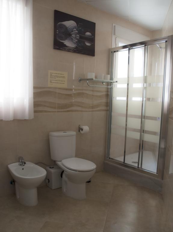Sunnylivings Hotel Севиля Екстериор снимка