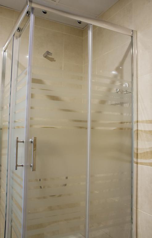 Sunnylivings Hotel Севиля Екстериор снимка