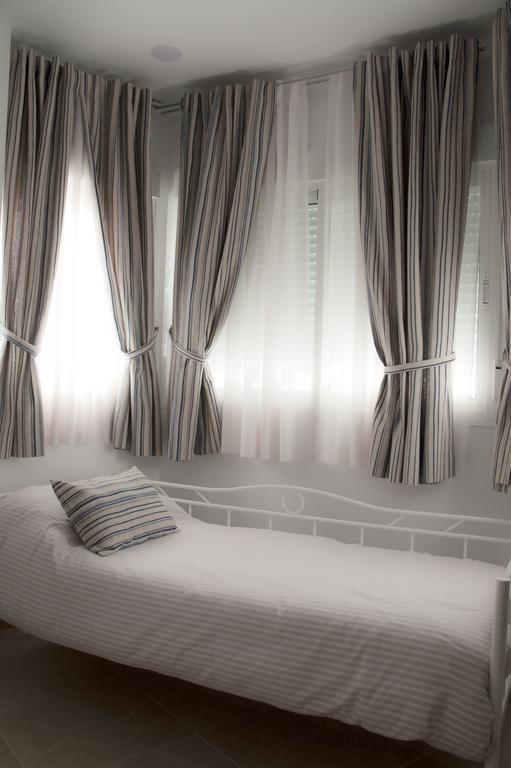 Sunnylivings Hotel Севиля Екстериор снимка