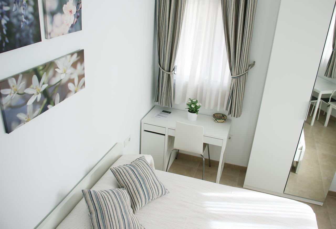 Sunnylivings Hotel Севиля Екстериор снимка
