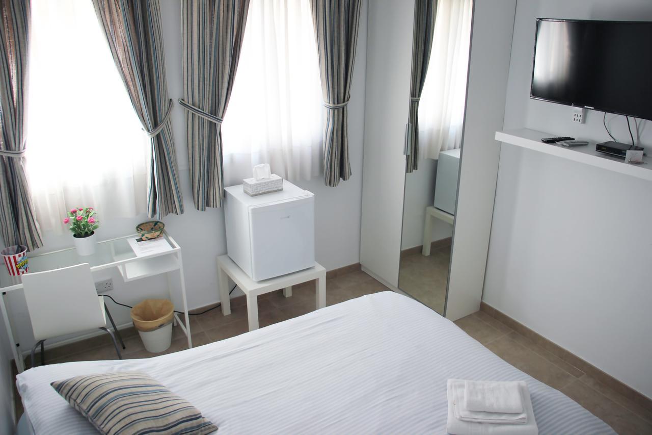 Sunnylivings Hotel Севиля Екстериор снимка