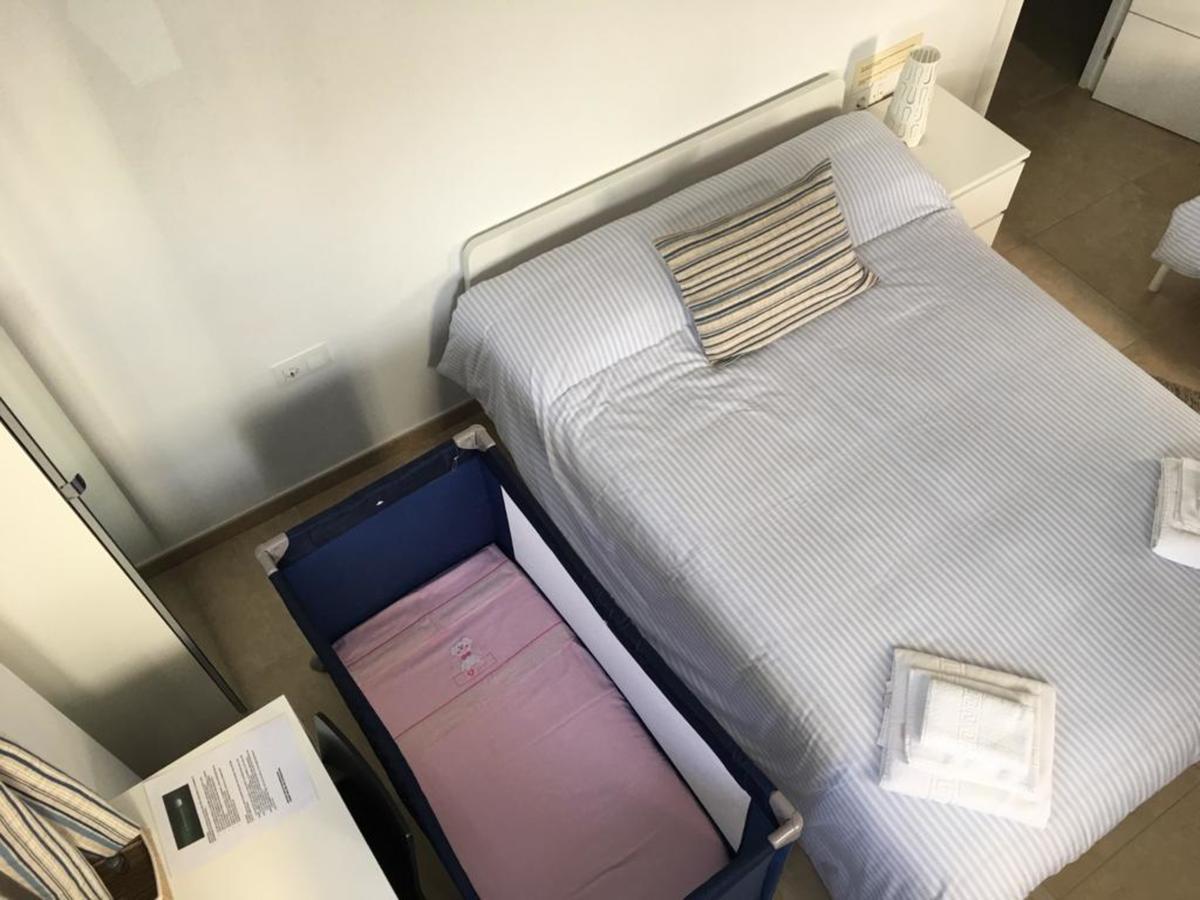 Sunnylivings Hotel Севиля Екстериор снимка