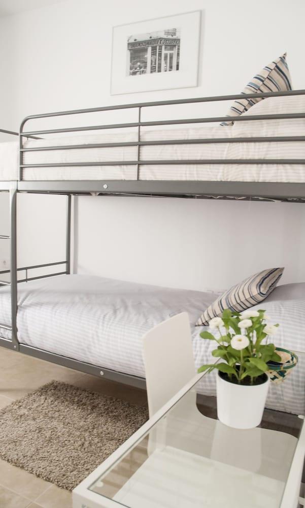 Sunnylivings Hotel Севиля Екстериор снимка