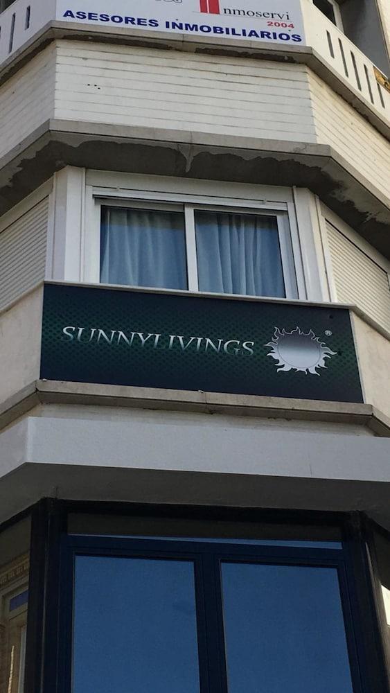 Sunnylivings Hotel Севиля Екстериор снимка